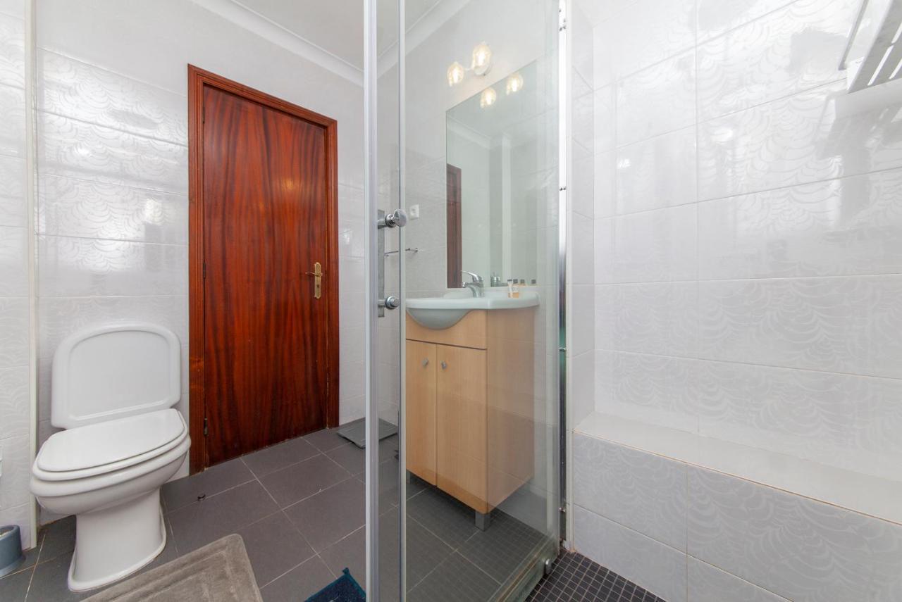 B18 - Village Street Apartment Lagos Kültér fotó