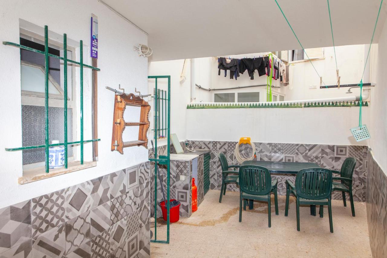B18 - Village Street Apartment Lagos Kültér fotó