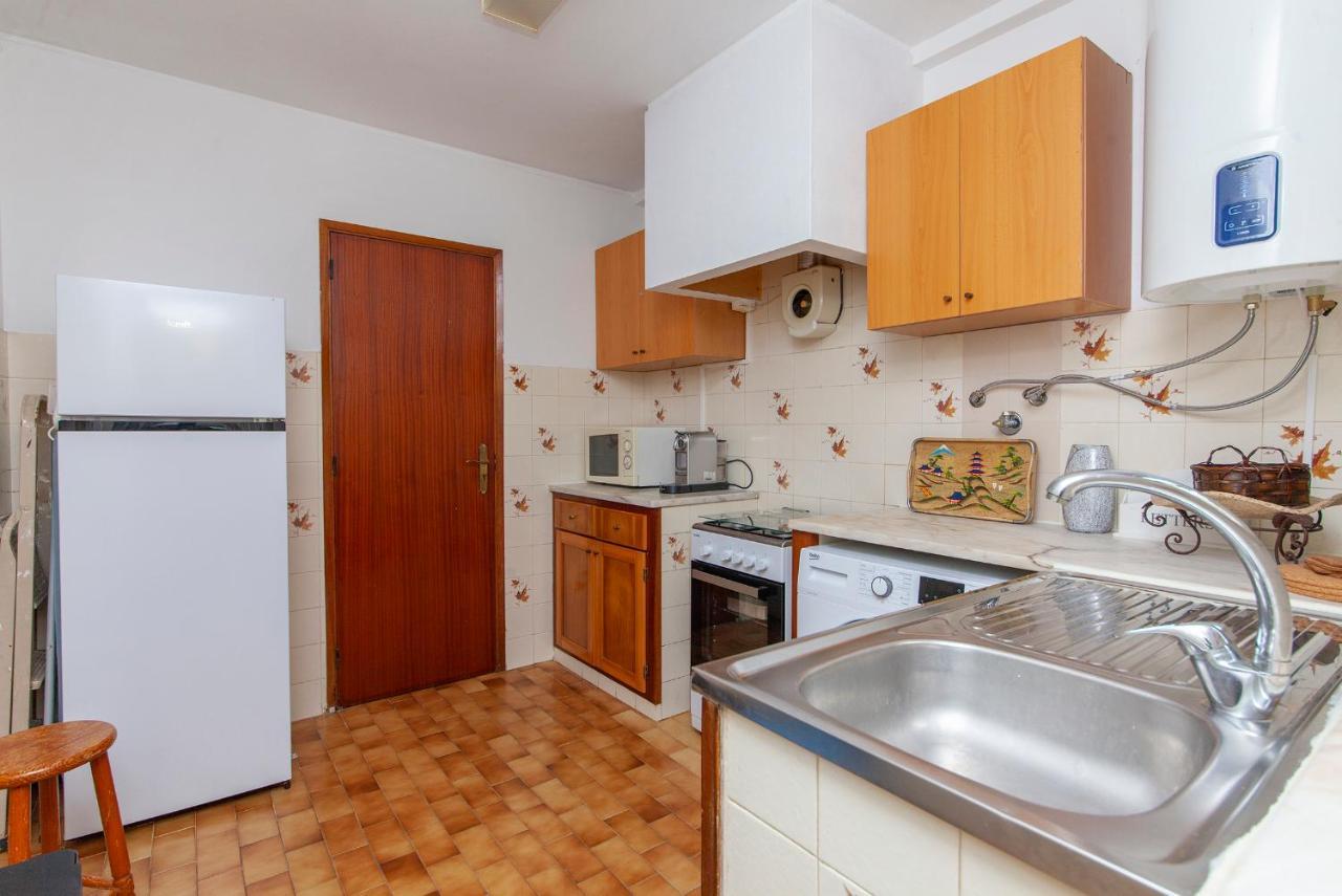 B18 - Village Street Apartment Lagos Kültér fotó